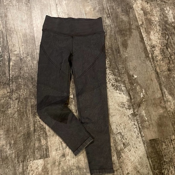 New Aerie OFFLINE Seamless High Waisted 7/8 Leggings SHIPS SAME DAY - Picture 1 of 15